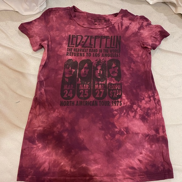 Tops - Picture 16 of 16